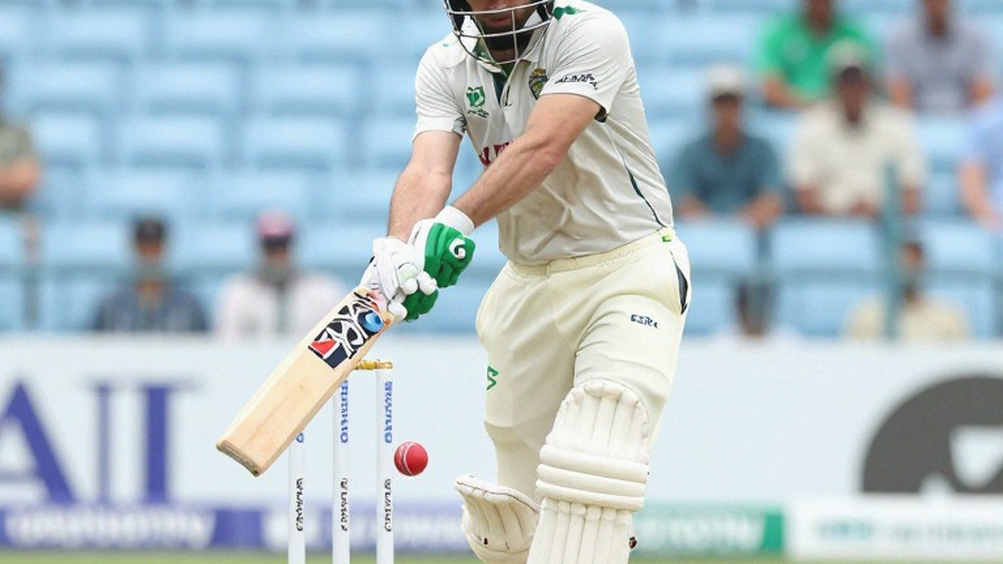 टिलक वर्मा की 51* पारी का बहीखाता: 69/4 से 181 का पीछा, और 'चेस मास्टर' खिताब का अधूरा हिसाब टिलक वर्मा की 51* पारी का बहीखाता: 69/4 से 181 का पीछा, और 'चेस मास्टर' खिताब का अधूरा हिसाब