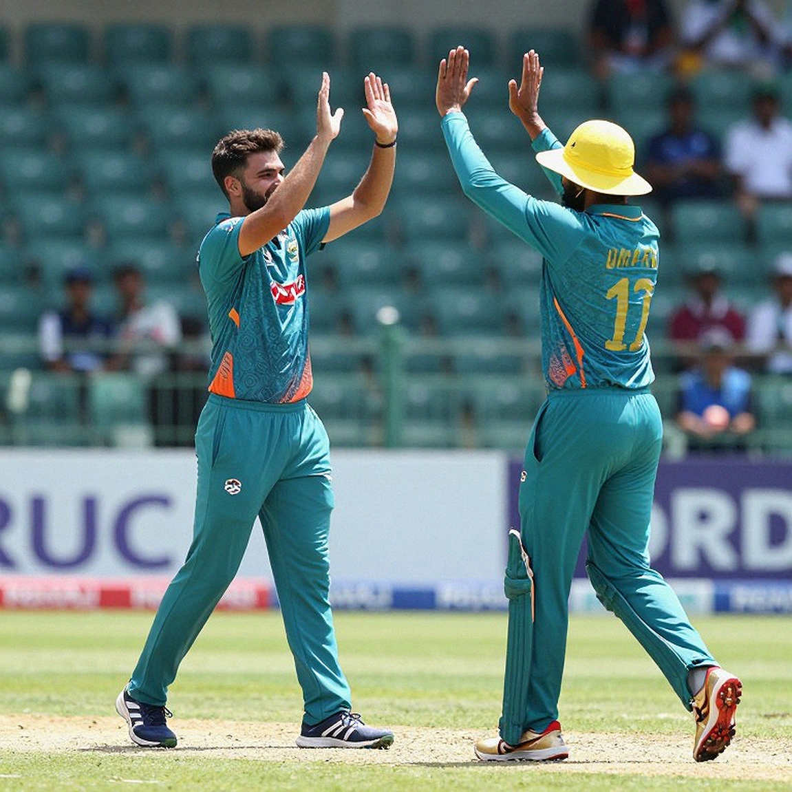 आठ बजकर दस मिनट की टीम-शीट: WBBL में स्कोर से पहले जो लिखा जाता है